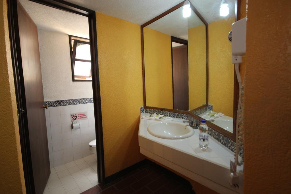 Hotel Plaza Santo Domingo San Cristóbal de Las Casas Camera foto