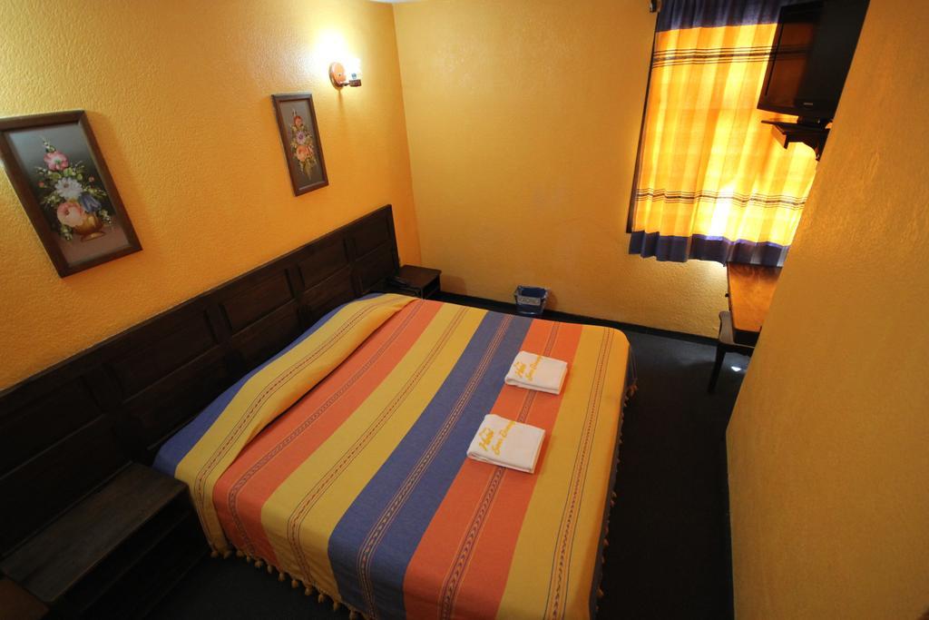 Hotel Plaza Santo Domingo San Cristóbal de Las Casas Camera foto