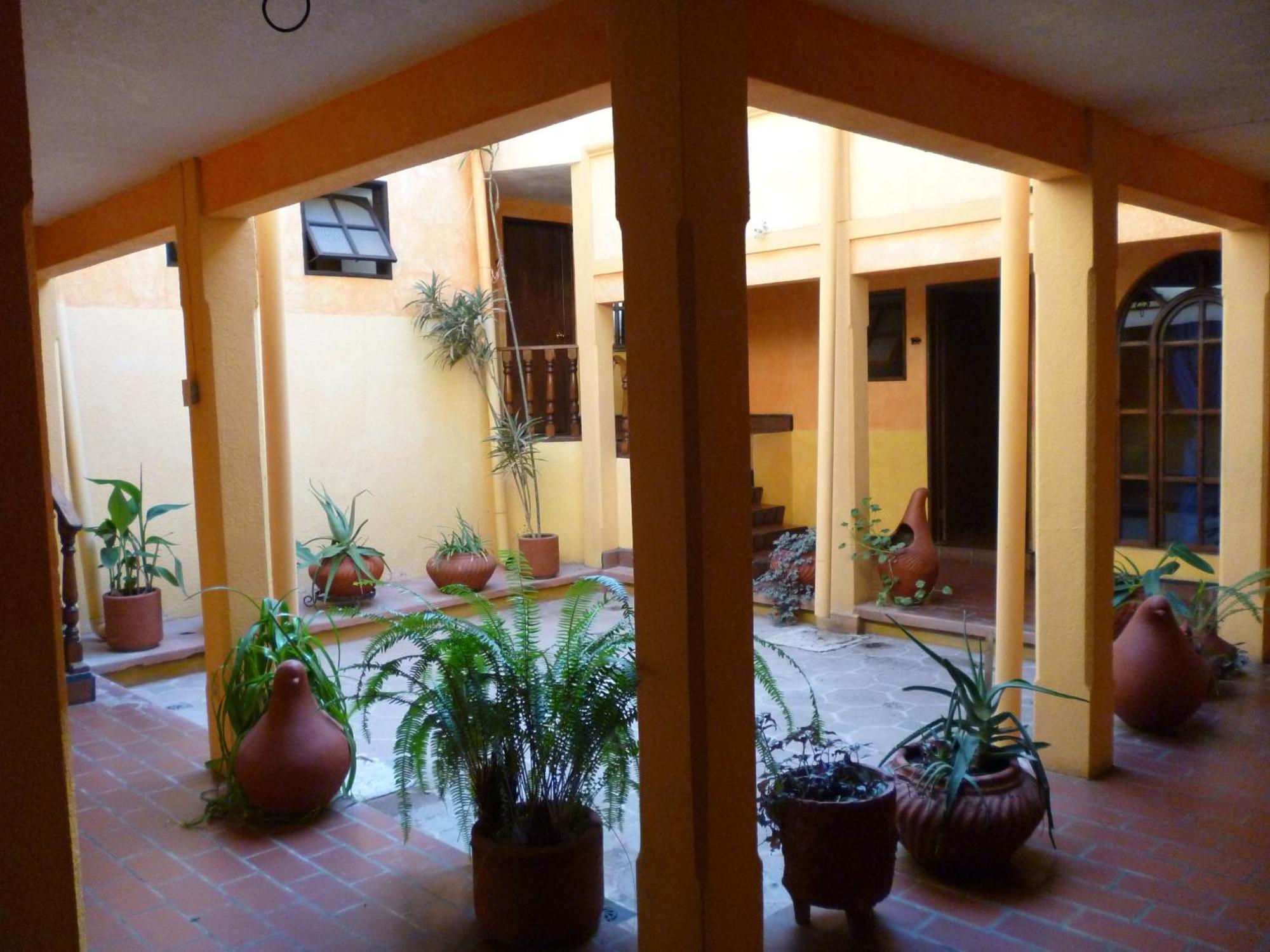 Hotel Plaza Santo Domingo San Cristóbal de Las Casas Esterno foto