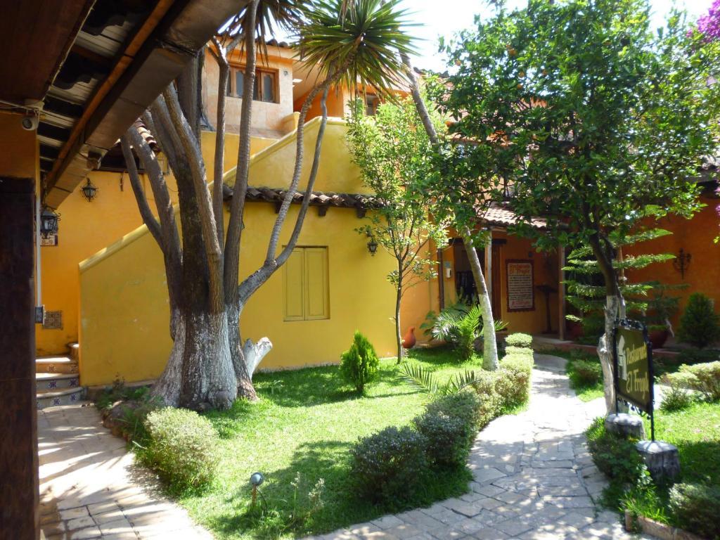 Hotel Plaza Santo Domingo San Cristóbal de Las Casas Esterno foto