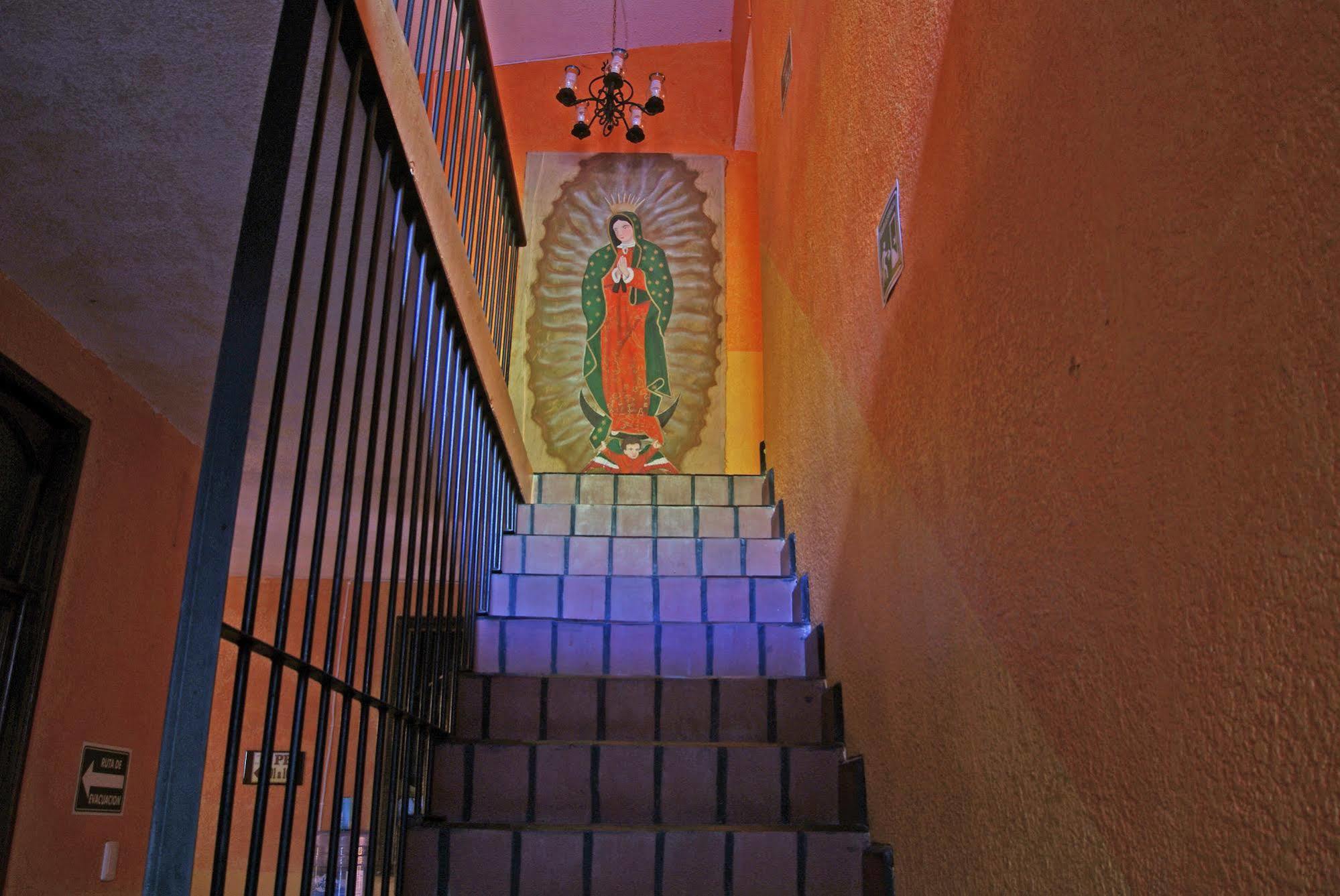 Hotel Plaza Santo Domingo San Cristóbal de Las Casas Esterno foto