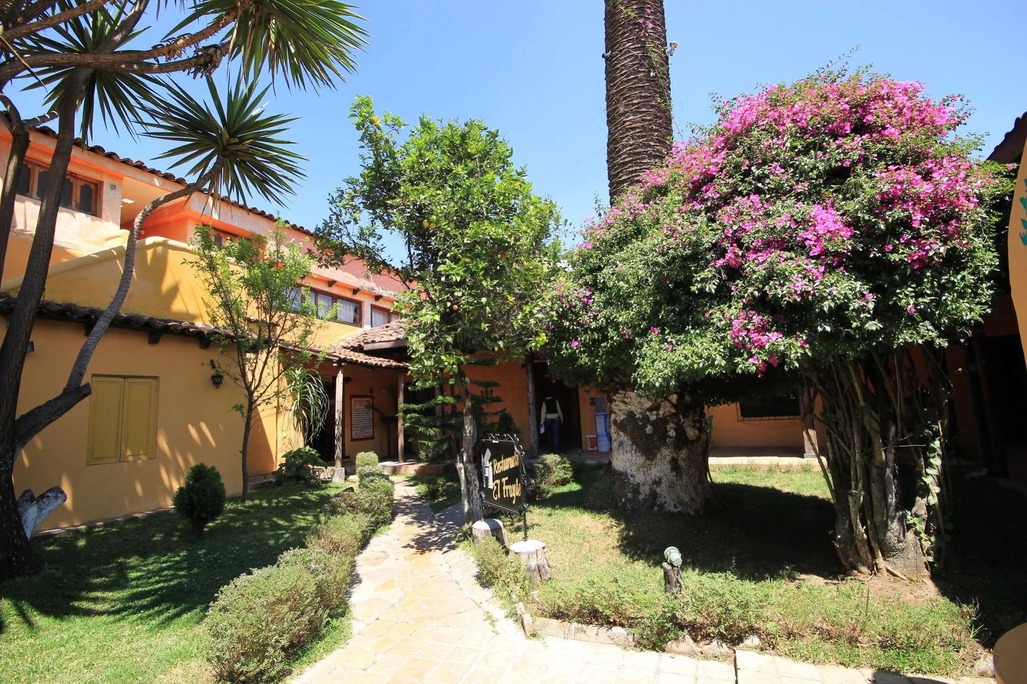 Hotel Plaza Santo Domingo San Cristóbal de Las Casas Esterno foto